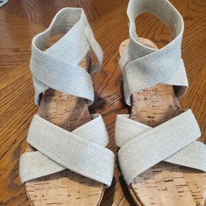 Anne Klein AK size 9 tan-gold cork sole sandals